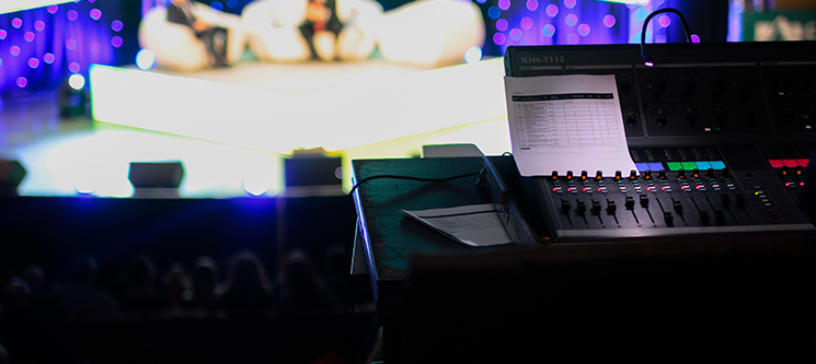 Bilingual Benefits: Why Spanish Language Tactics Should Be a Part of Earned Broadcast Strategy